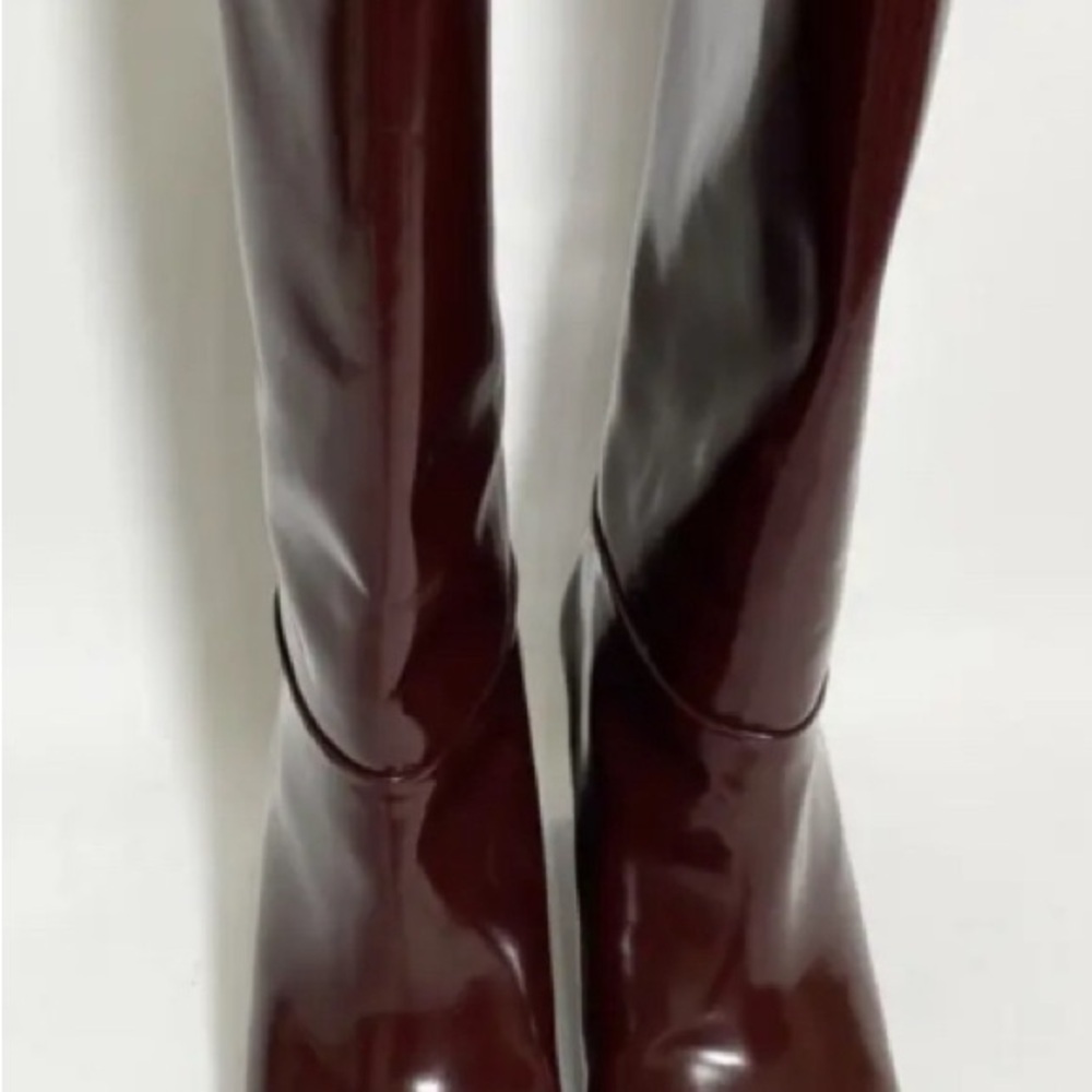 Chloe leatherpatent boots
Chloé - Picture 5 of 7